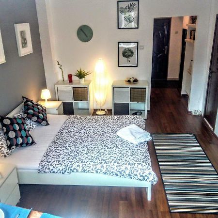 Central Bright Modern Studio บูคาเรสต์ ภายนอก รูปภาพ