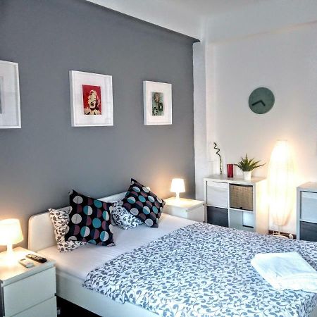 Central Bright Modern Studio บูคาเรสต์ ภายนอก รูปภาพ