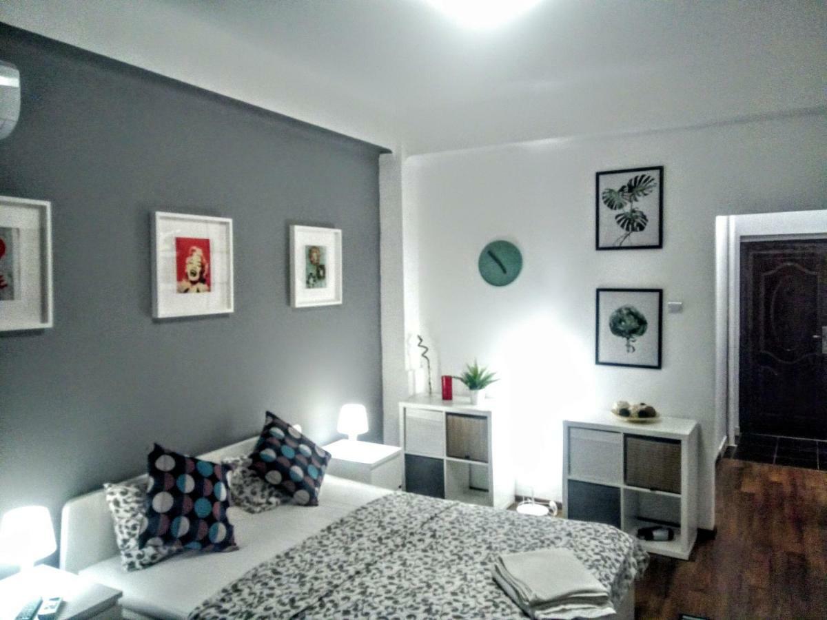 Central Bright Modern Studio บูคาเรสต์ ภายนอก รูปภาพ